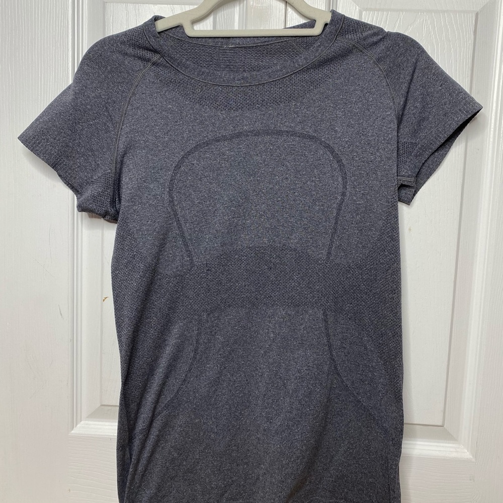 Lululemon T-shirt